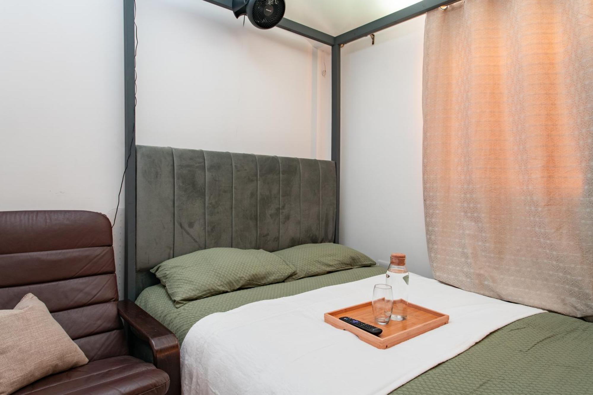 Villa Modern 2Bed Pad W/ Hot Tub Barking  Exterior foto